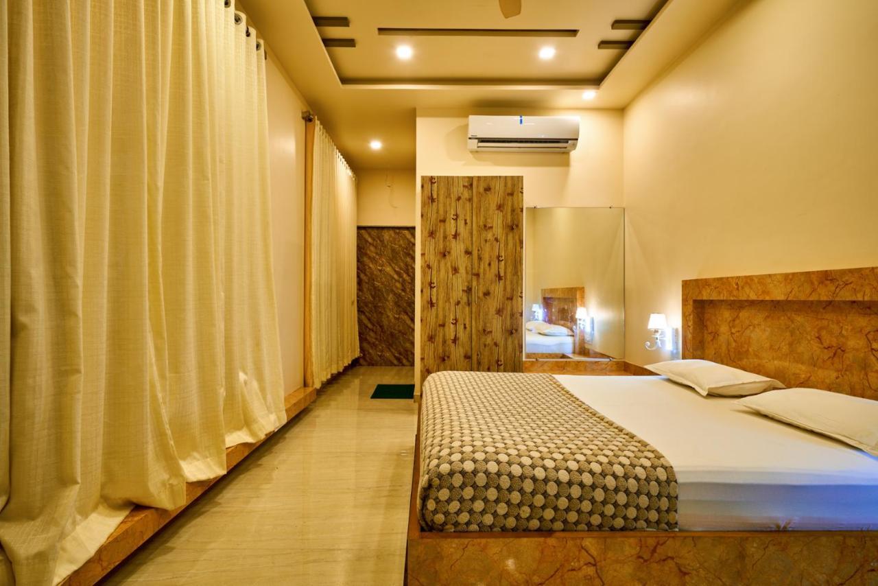 Hotel Saptarang Residency Panhāla Exterior foto